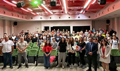 LGS Türkiye Şampiyonu Manisalı öğrencilerle bir araya geldi