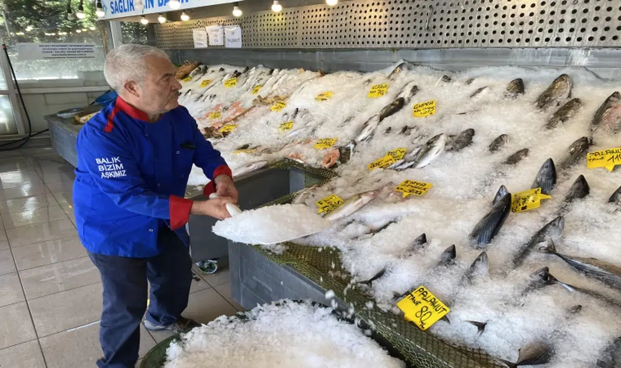Balık Tezgahlarına Sıcak Hava Darbesi