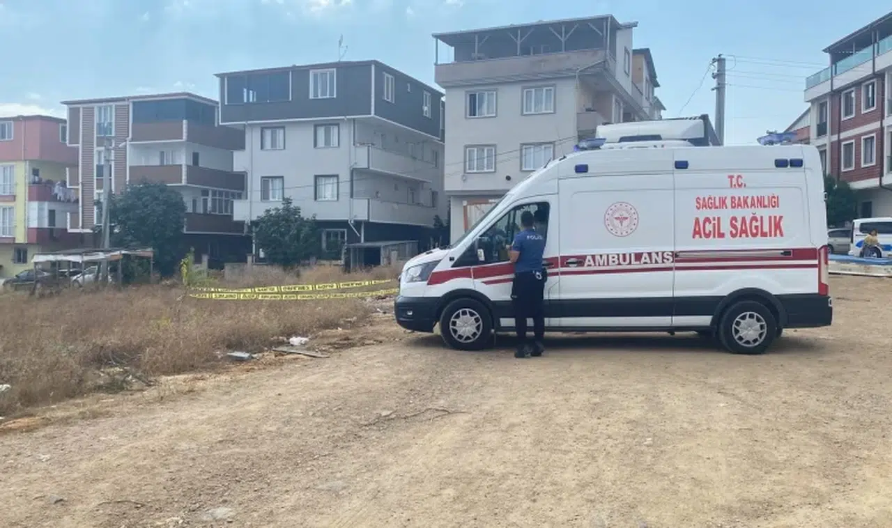 Gözü Dönen Koca Önce Eşini Daha Sonra Kendini Bıçakladı