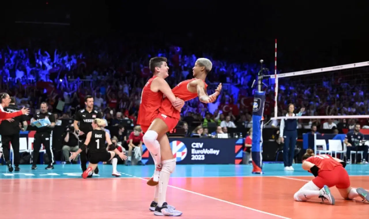 İşte Şimdi Gerçek Bir Türk Oldu!