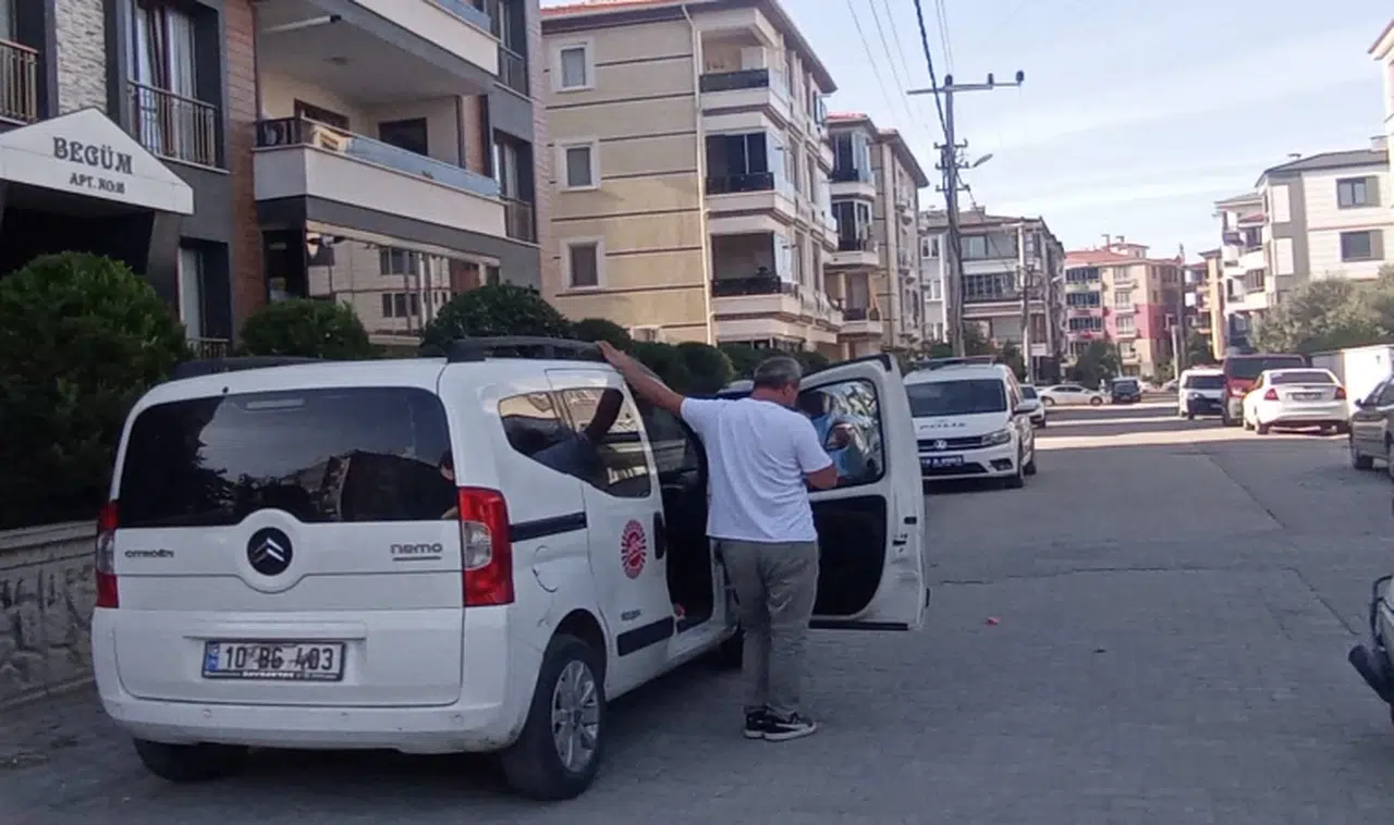 Kombi bomba gibi patladı