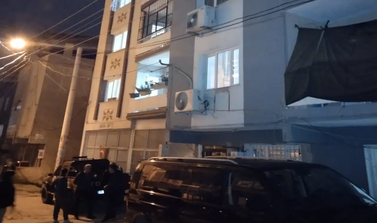 Babasını öldürüp, kendini ihbar etti
