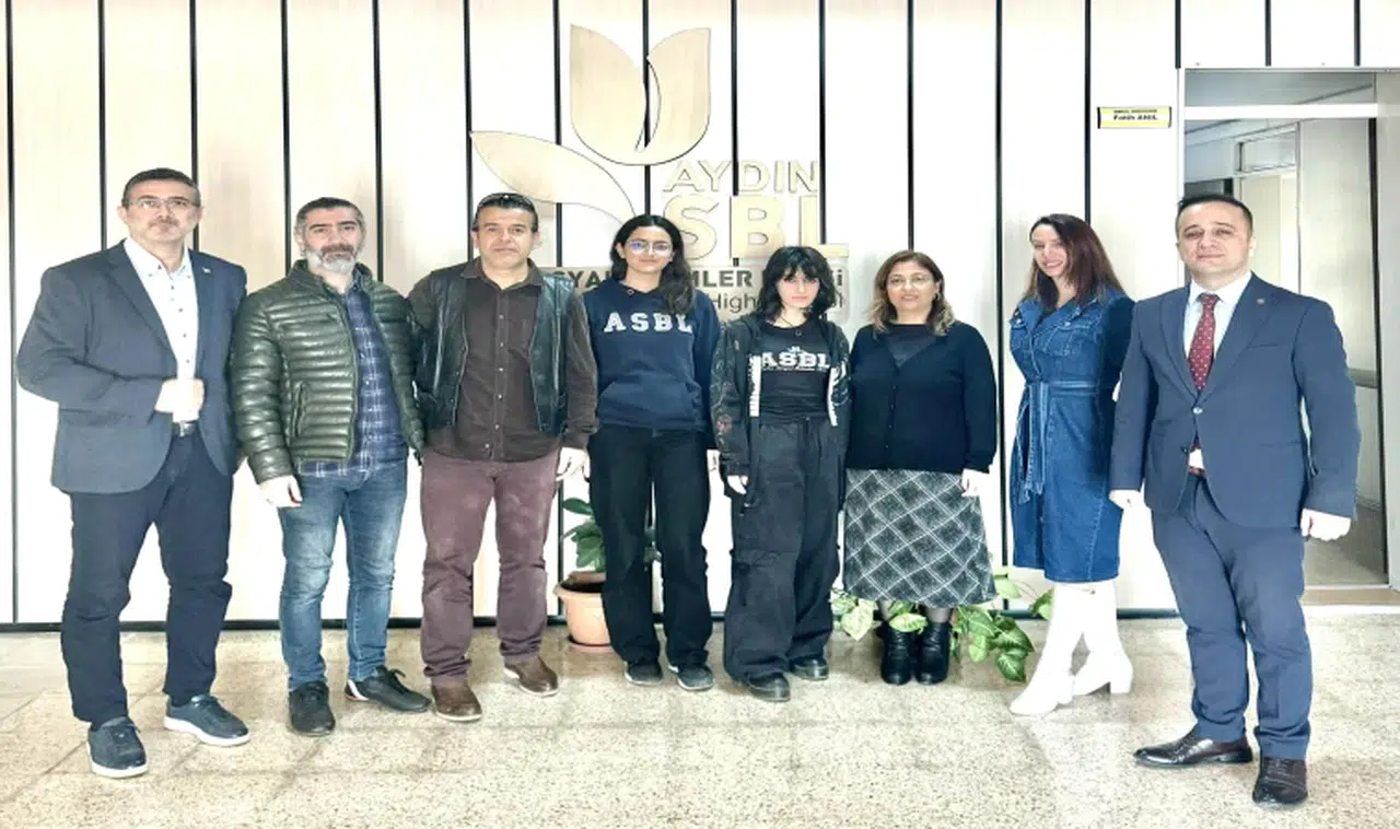 “En İyi Cümle/Afiş” yarışmasında 1.ci oldular