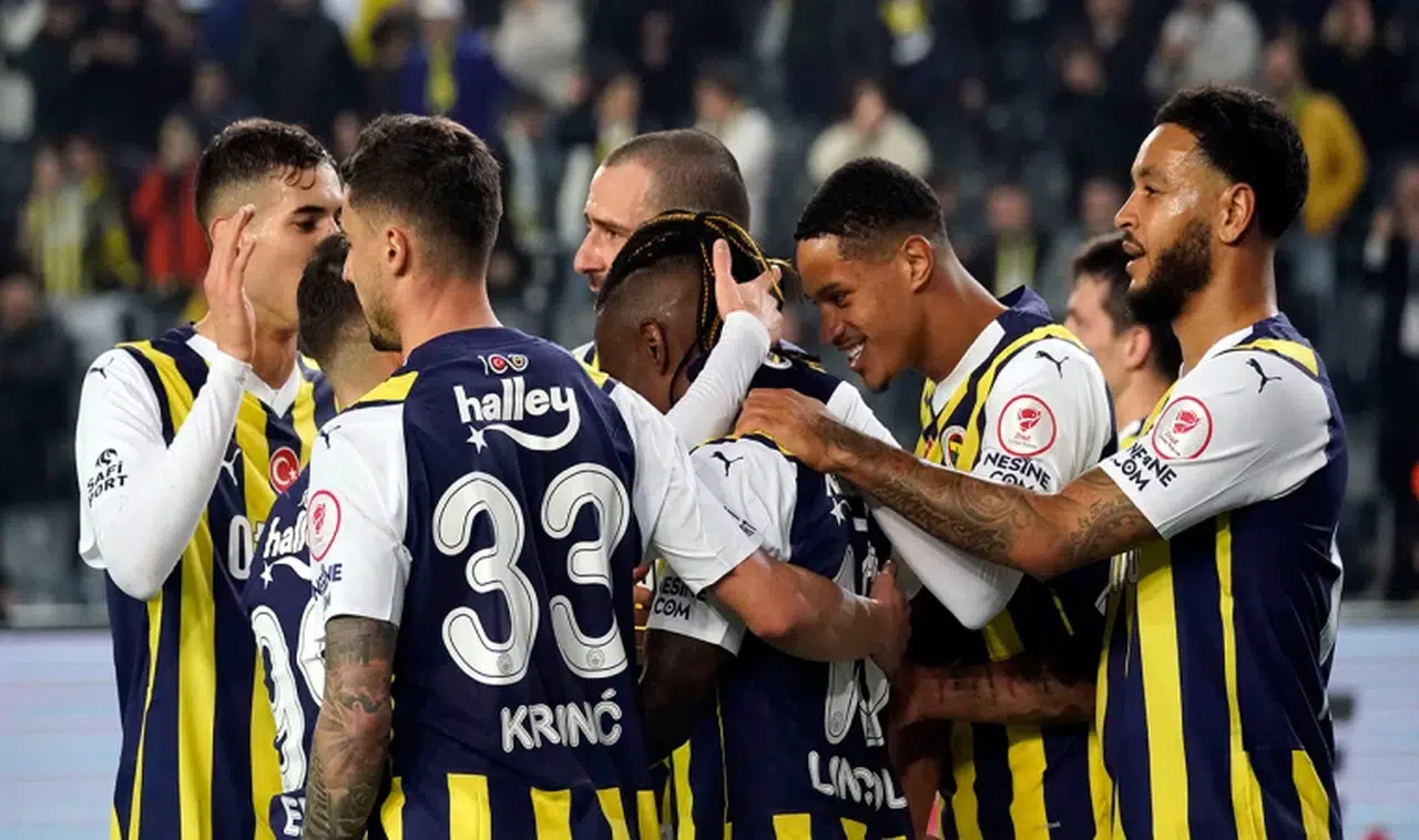 Fenerbahçe sahada fırtına gibi esti