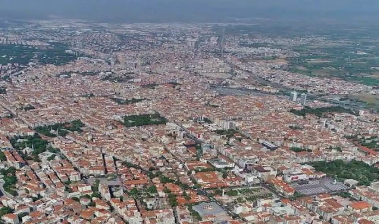 Manisa'da hangi ilden kaç kişi yaşıyor?