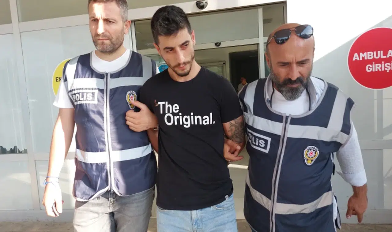 Karısının ölümünden sorumlu tuttuğu doktoru kaçırdı