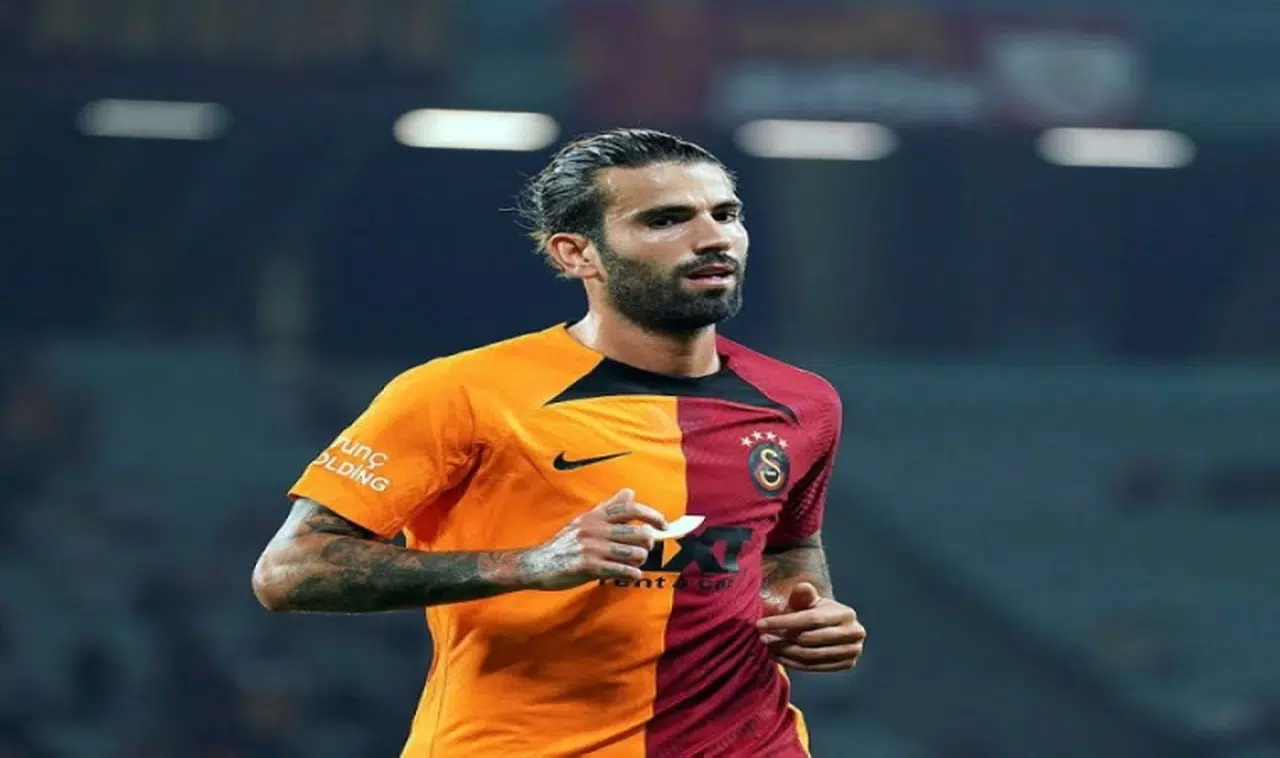 Yıldız futbolcu kadro dışı bırakıldı