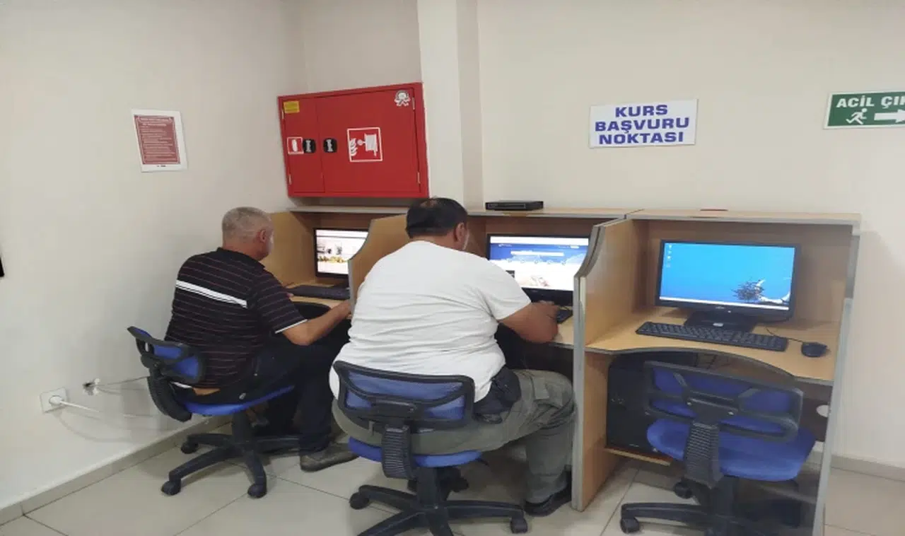 HALK EĞİTİM KURS BAŞVURU NOKTASI HİZMETE AÇILDI