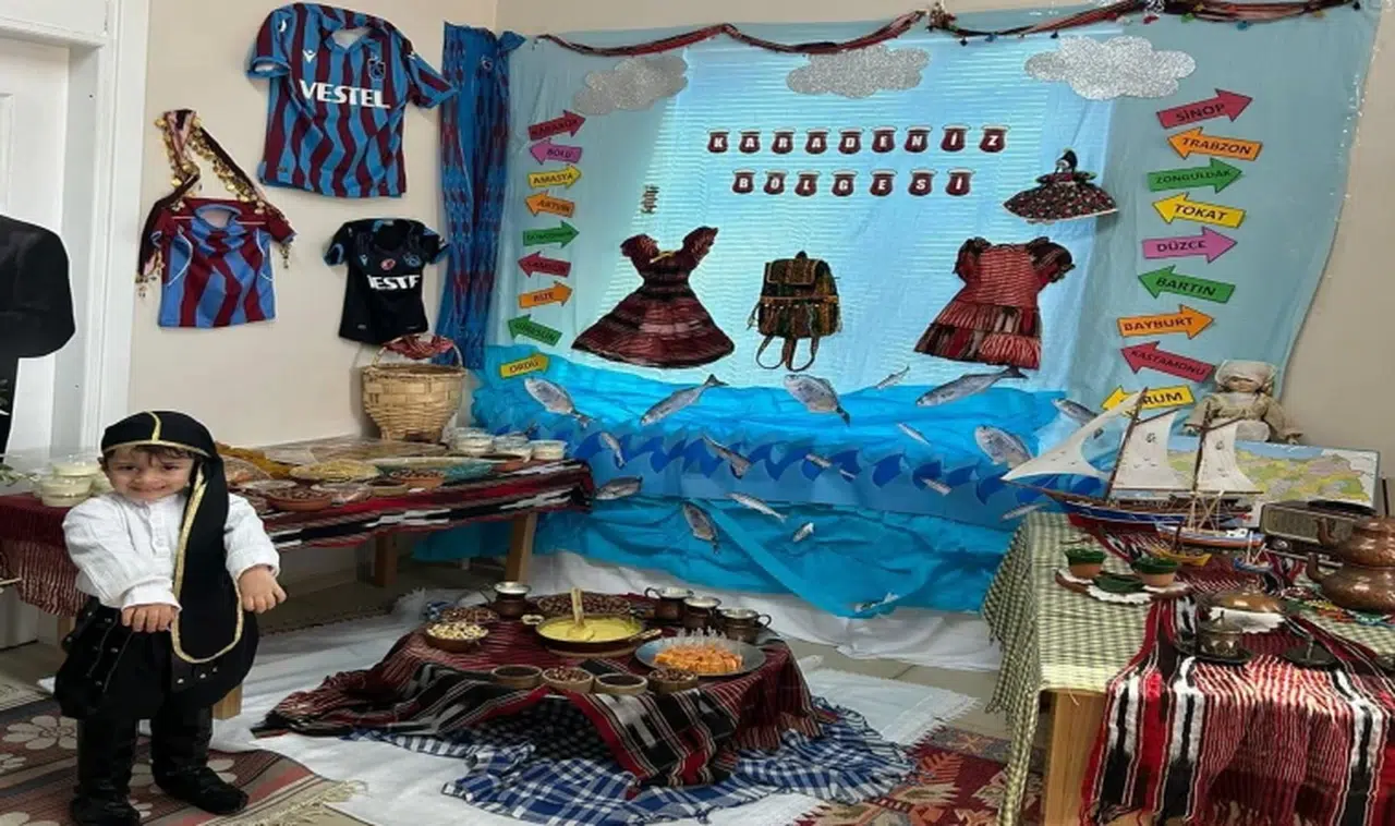 Manisa Büyükşehir'in miniklerinden Yerli Malı Haftası'nda renkli etkinlik