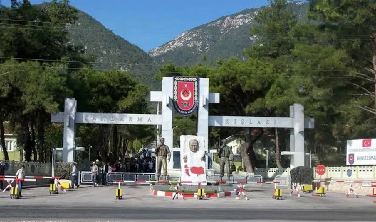 Manisa’da biri ağır iki asker yaralandı