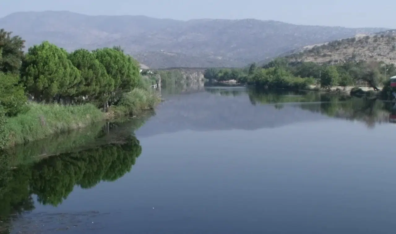 Lavların oluşturduğu doğa harikası: Adala Kanyonu