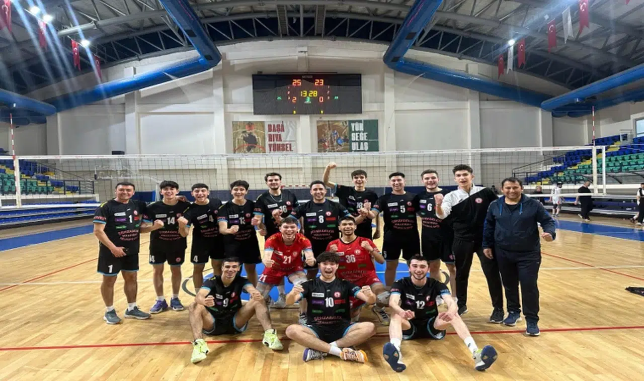 ŞEHZADELER BELEDİYESPOR VOLEYBOLDA ŞAMPİYON
