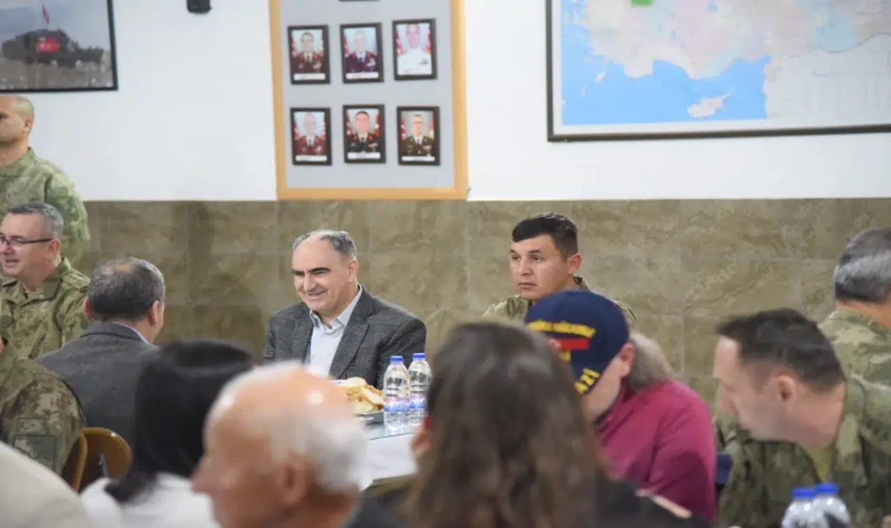 Vali Özkan şehit aileleri ve gazilerle iftar yaptı