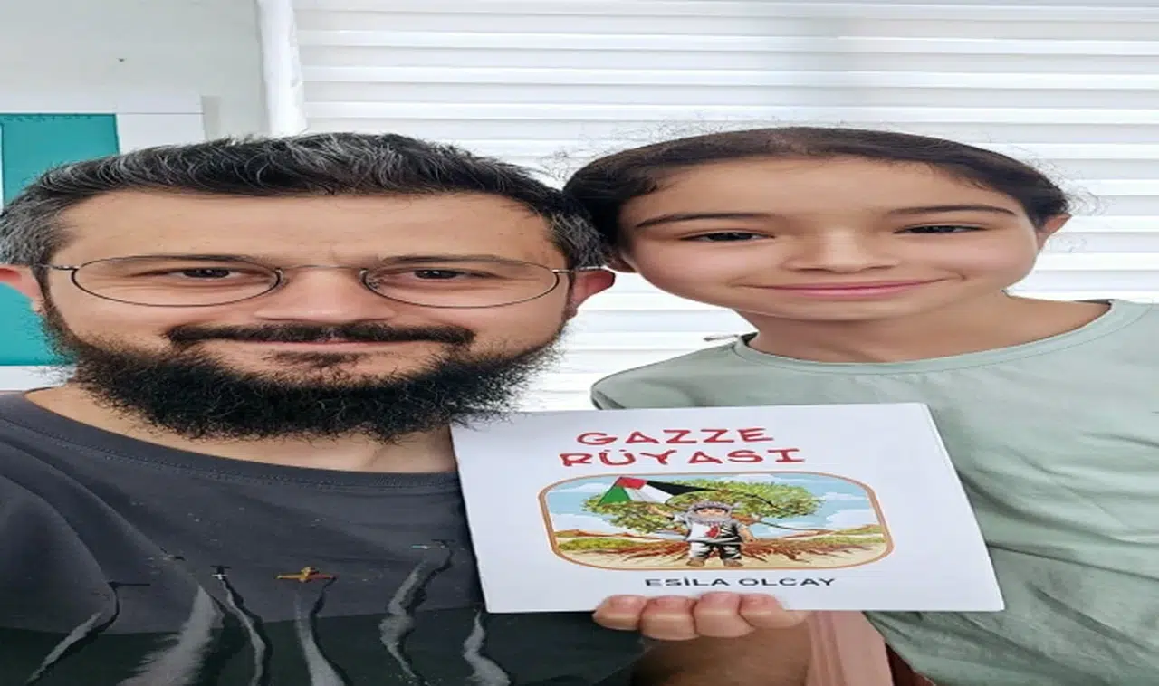 Akhisarlı öğrenci 'Gazze rüyası' isimli hikaye kitabı çıkardı