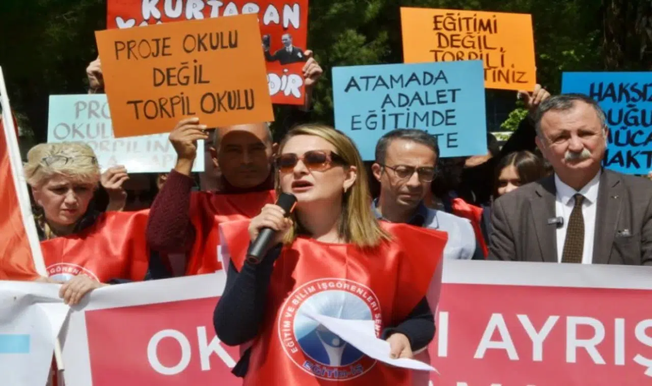 Başkan Lale'den 23 Nisan kutlama mesajı