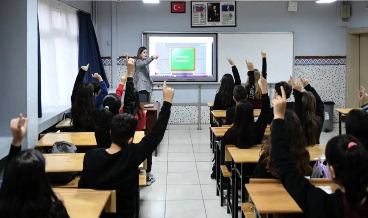 Sözleşmeli öğretmen alım başvuru tarihleri belli oldu