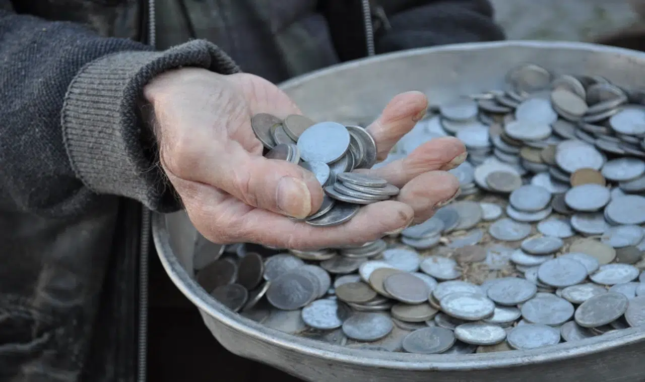 Tedavülden kalkan paraları hurda diye satıyor