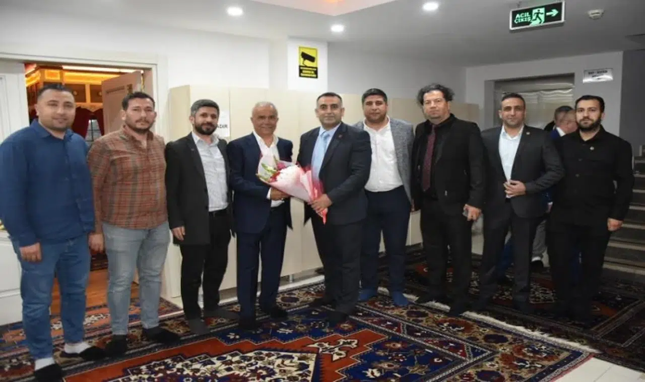 Başkan Şahin’den Bitlisliler Derneği’ne Ziyaret