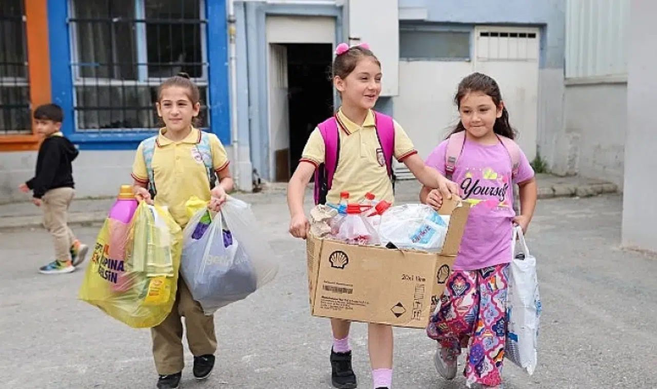 Buca Belediyesi’nden Örnek Geri Dönüşüm Çalışması
