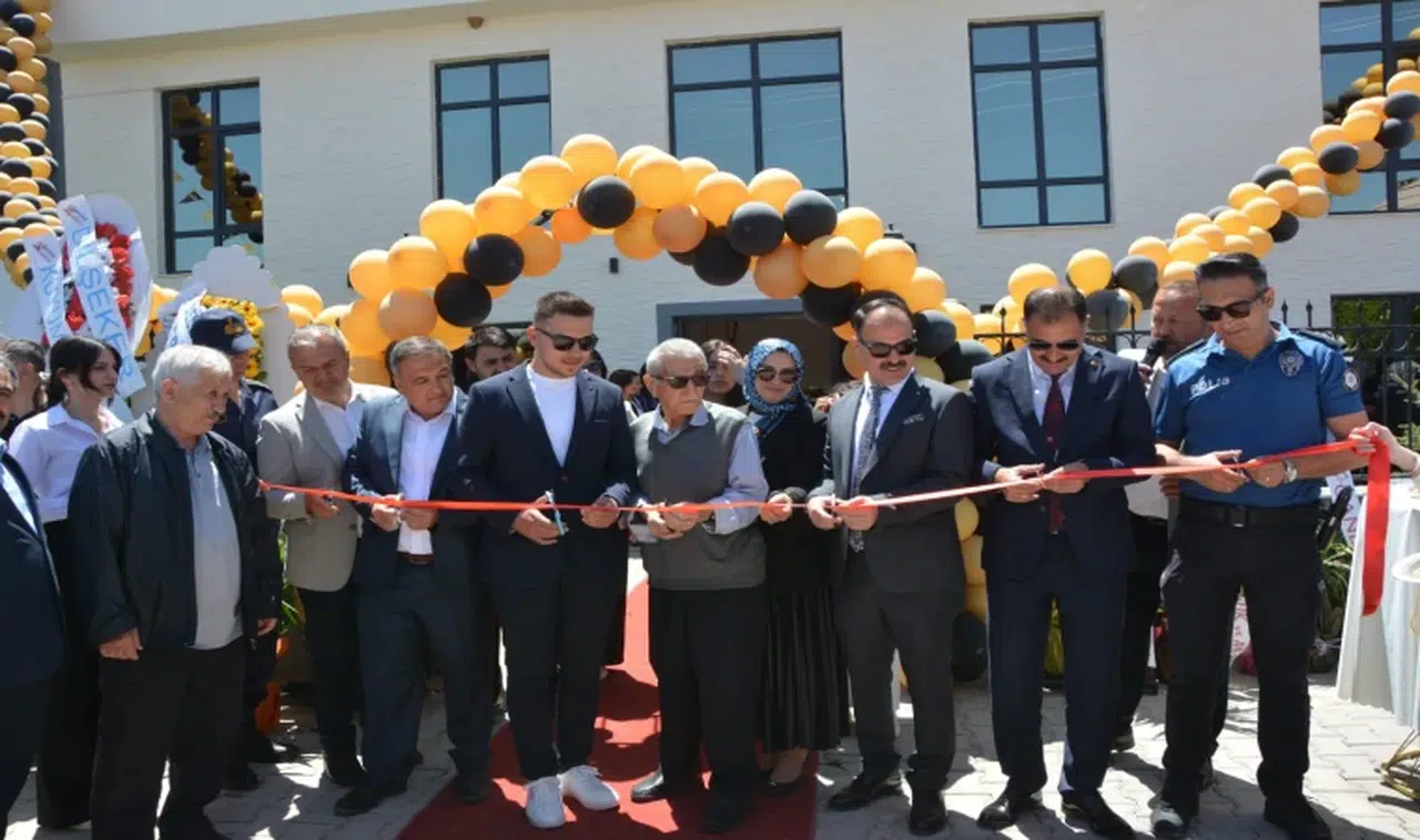 Demirci'ye yeni fabrika açıldı