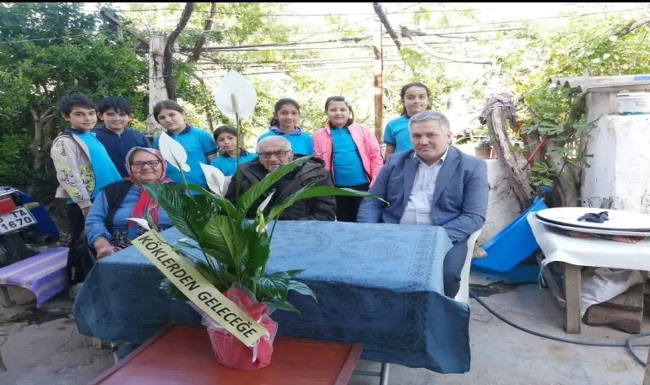 "Köklerden Geleceğe kuşaklar arası buluşma" projesi tamamlandı