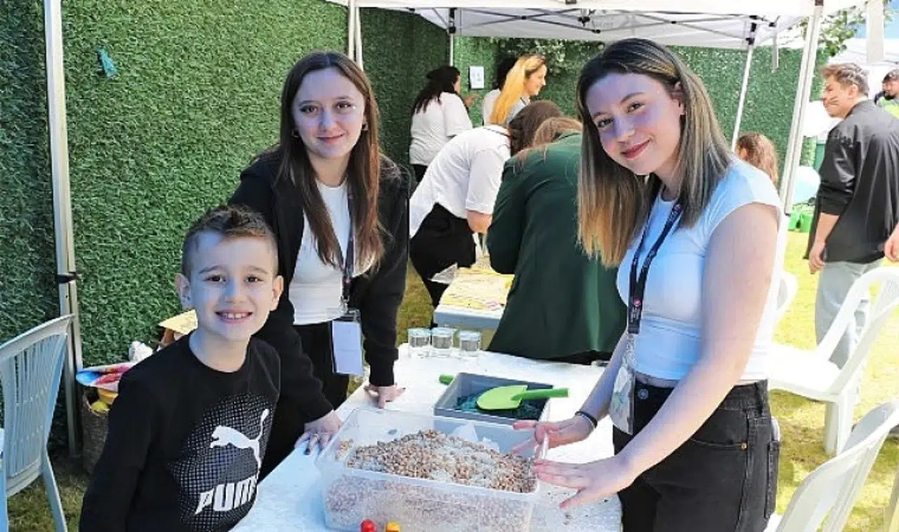 Küçükçekmece Belediyesi, Bi’Mola Engelsiz Yaşam Merkezi’nde Bahar Şenliği Düzenledi