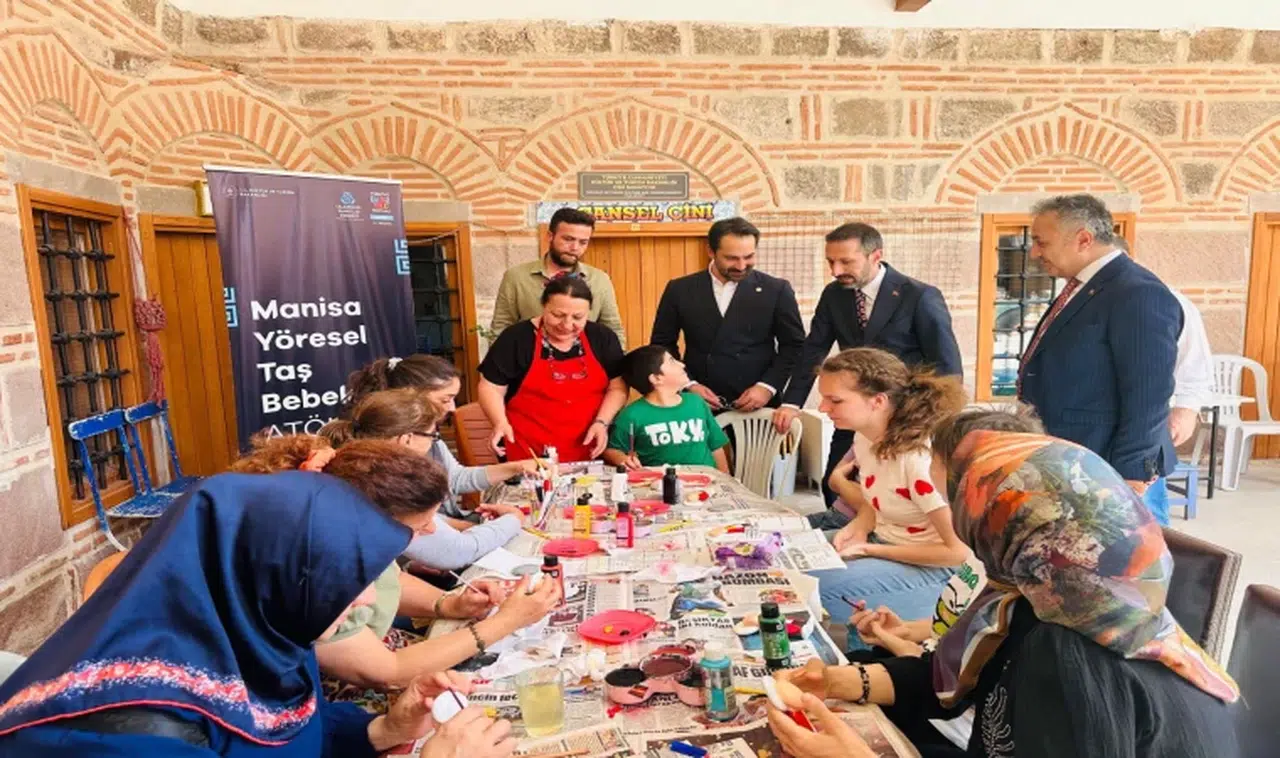 Mücahit Arınç’tan Yaşayan Miras: Ahşap İşleri Sergisine Ziyaret