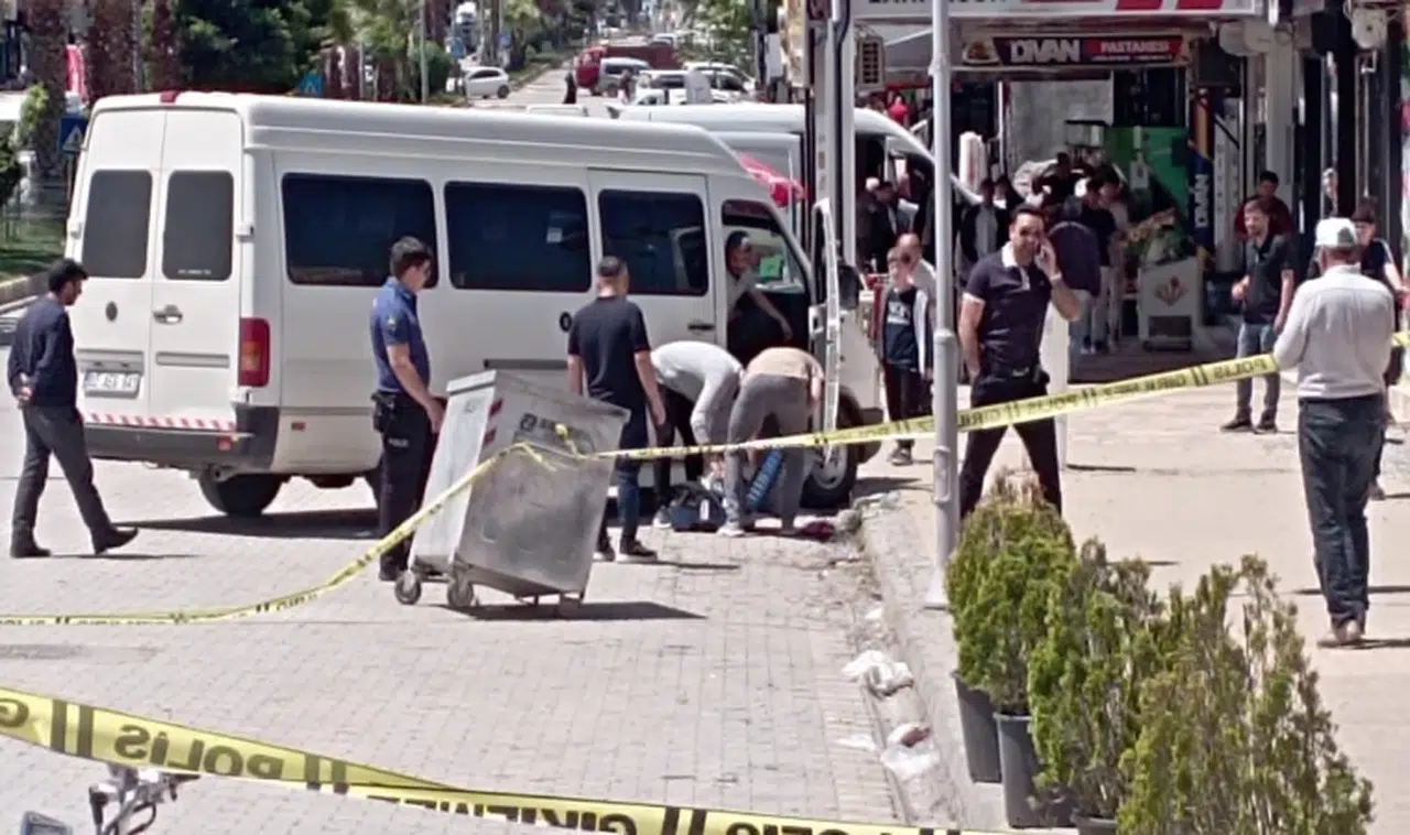 Şüpheli valiz bomba paniğine yol açtı