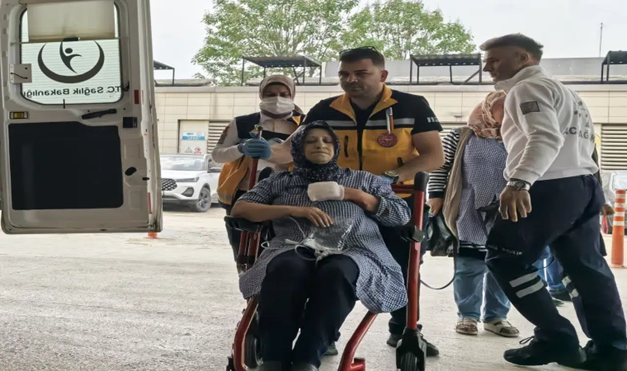 Tekstil fabrikasında bir işçi elini makineye kaptırdı