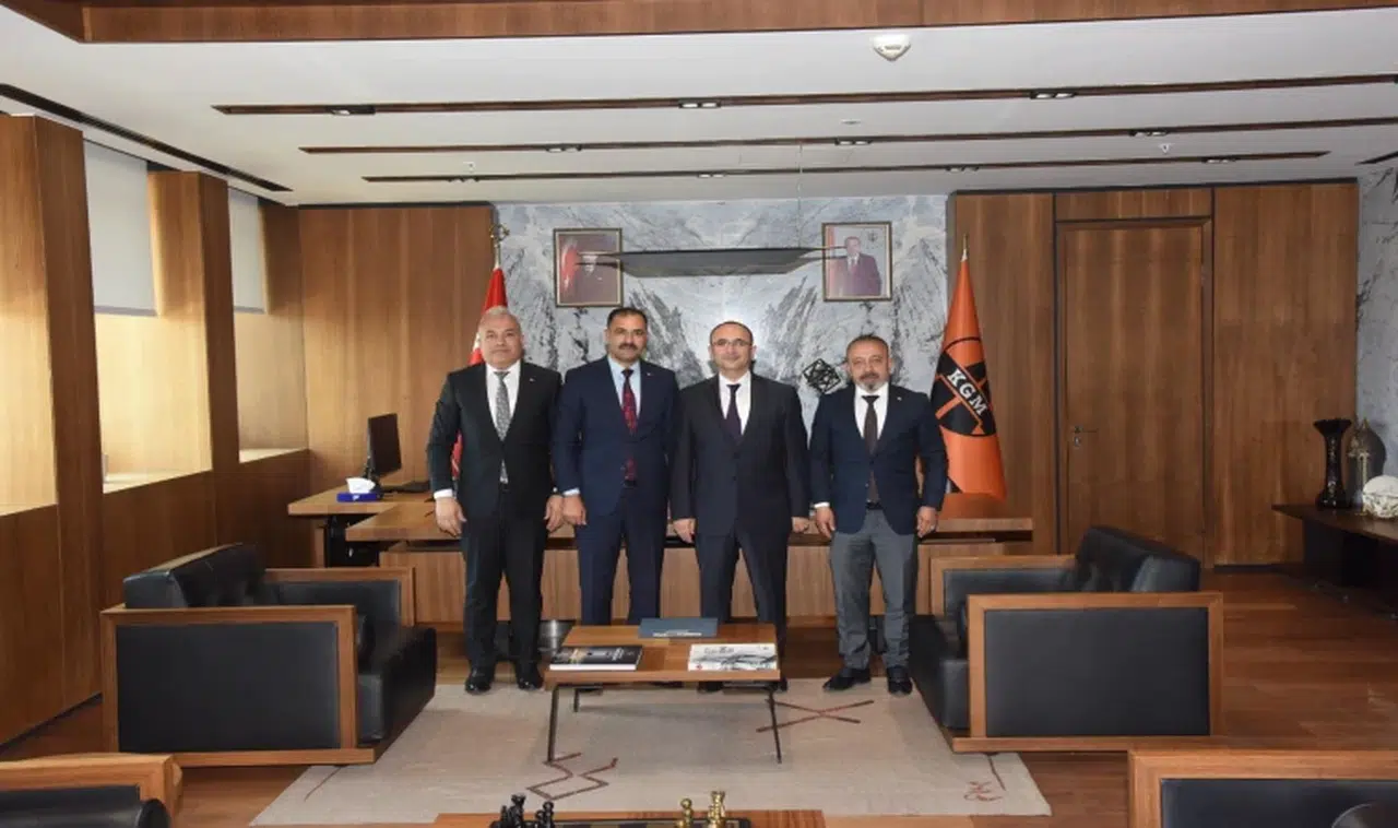 Başkan Kara Ankara’da ulaşım yatırımlarını görüştü 