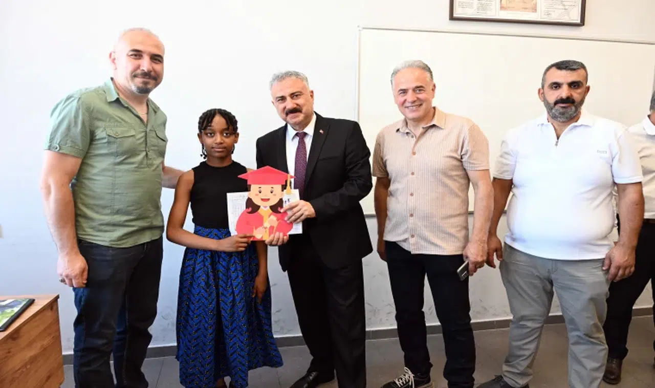 Emniyet Müdürü Aktaş öğrencilerin heyecanına ortak oldu