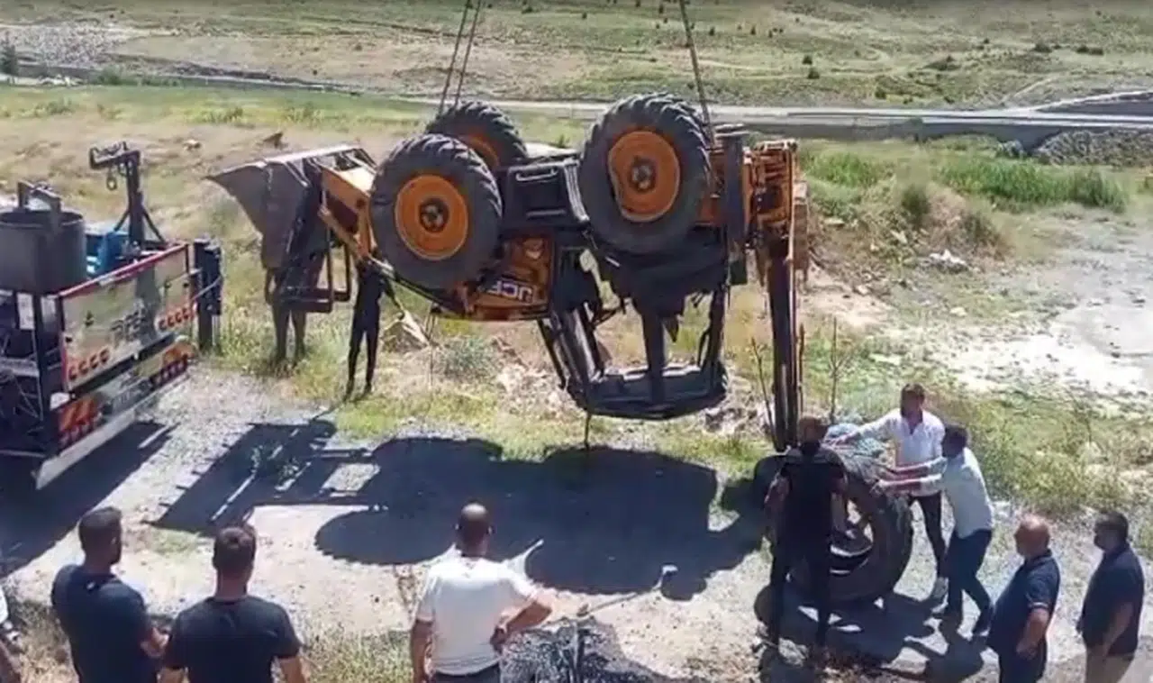 İş makinesi kaza yaptı: 1 yaralı