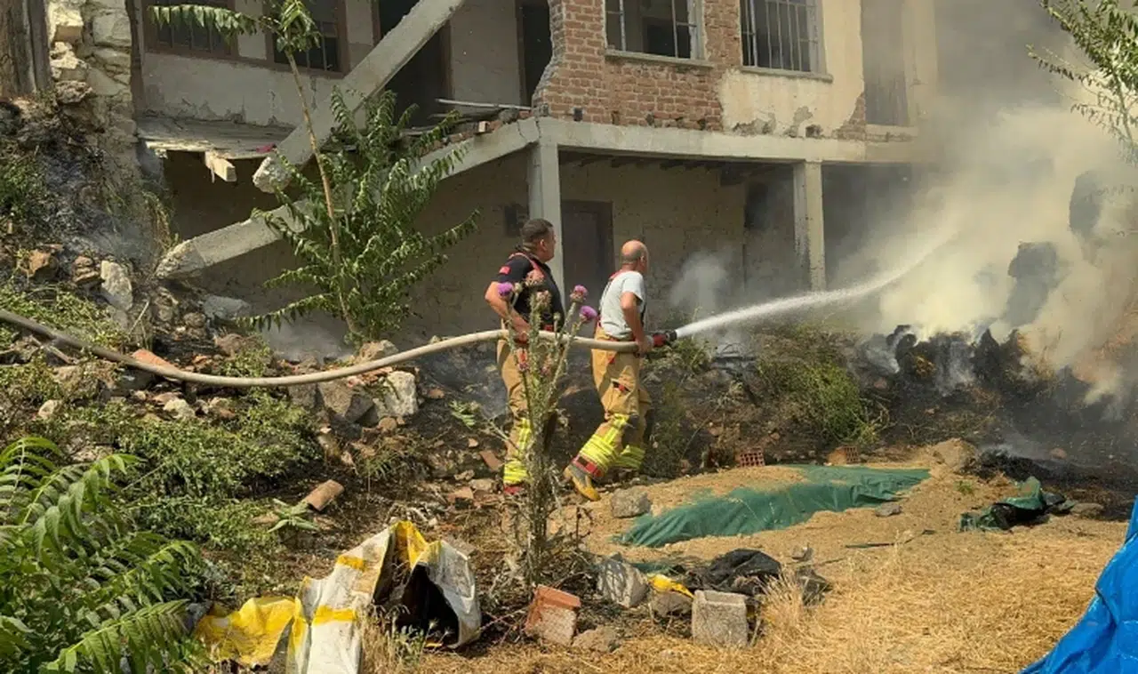 İtfaiye artan yangınlarla canla başla mücadele ediyor 
