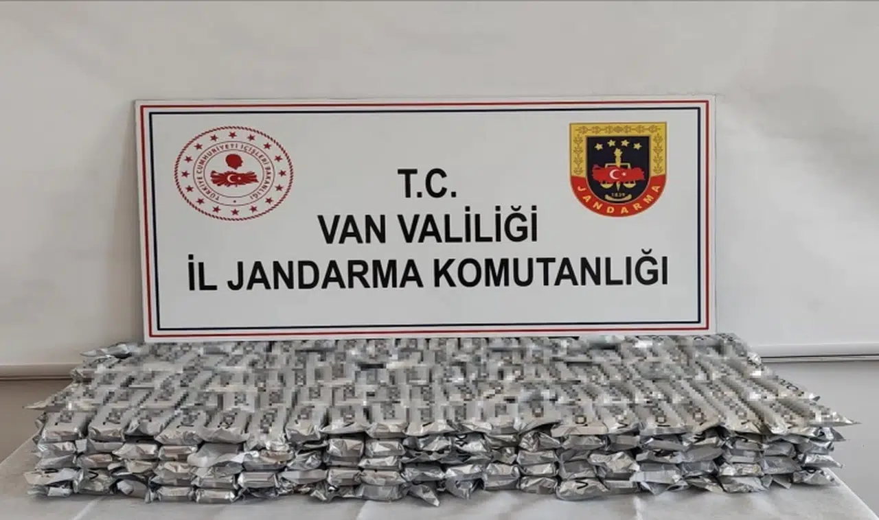 Jandarma kaçakçılara geçit vermedi