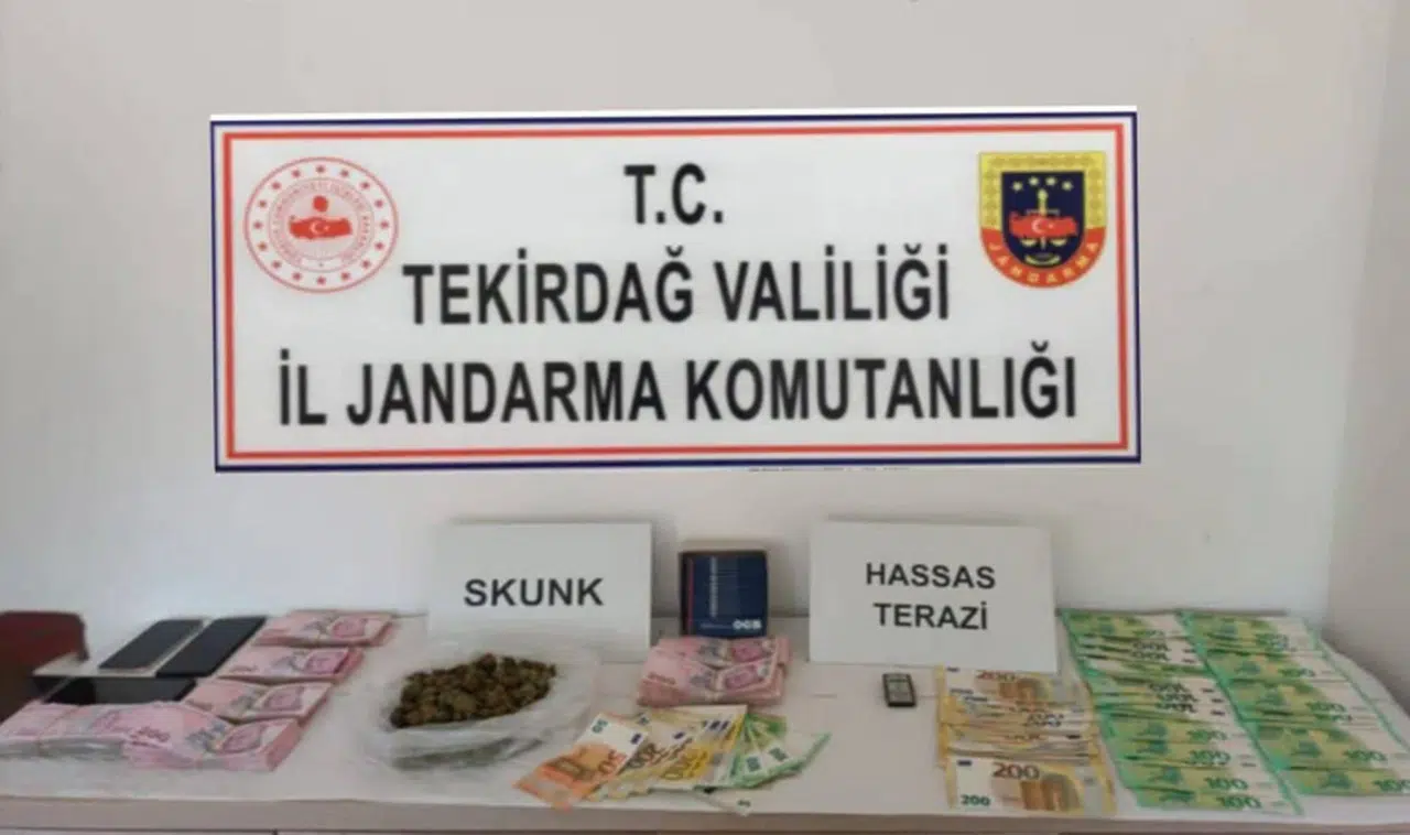 Jandarma uyuşturucu tacirlerine göz açtırmıyor