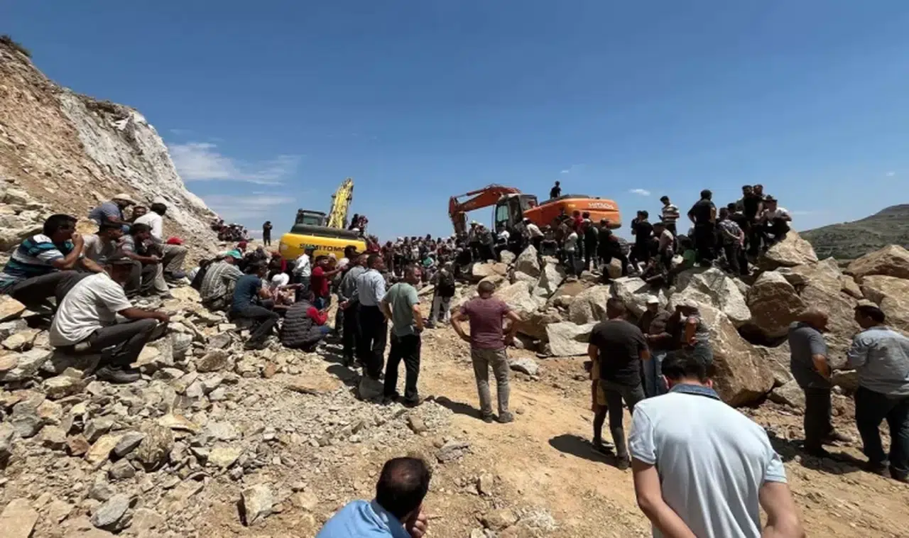 Köylüyü isyan ettiren su projesi! Bastonlarıyla barikatları aştılar