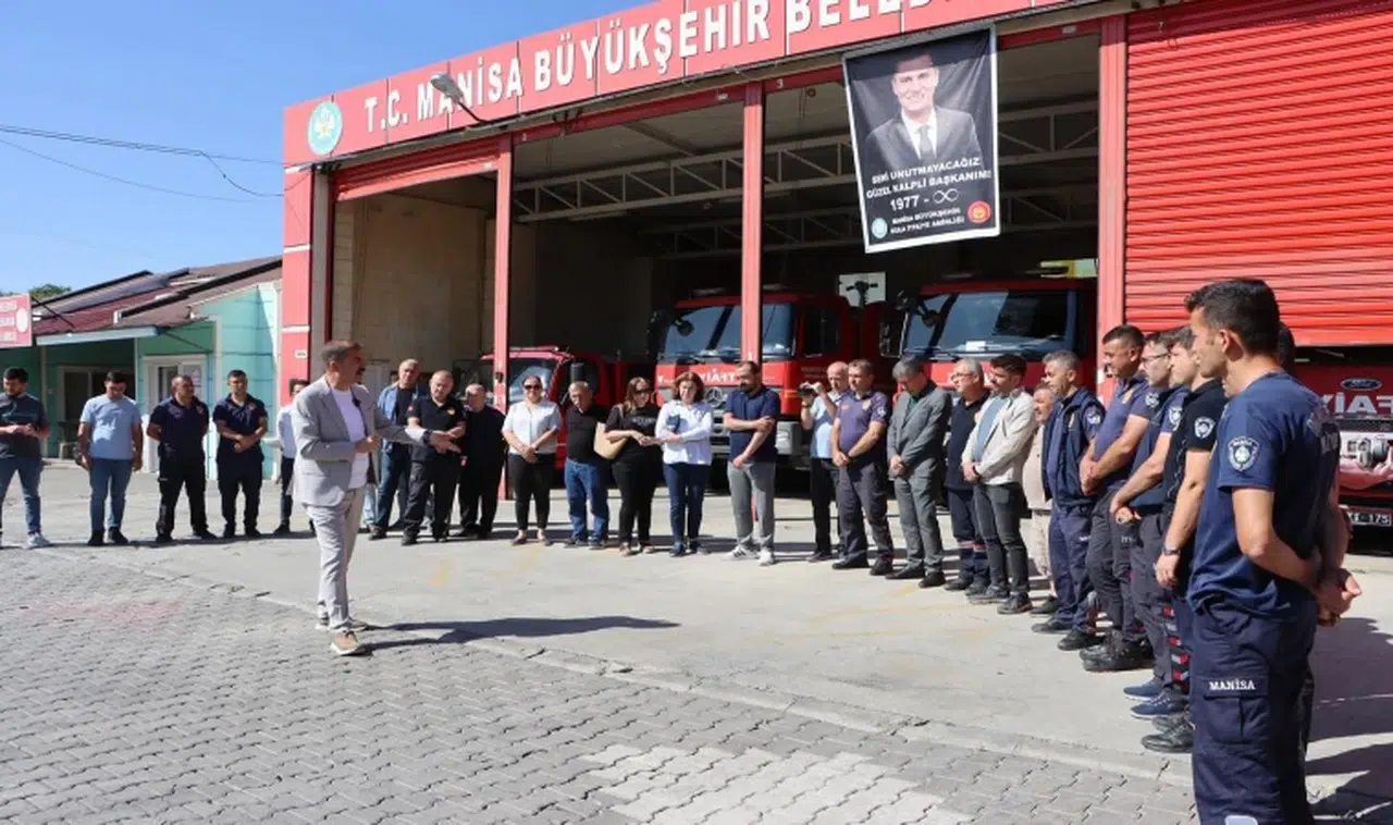 Kula’da itfaiyecilere teşekkür Ferdi Zeyrek’e vefa
