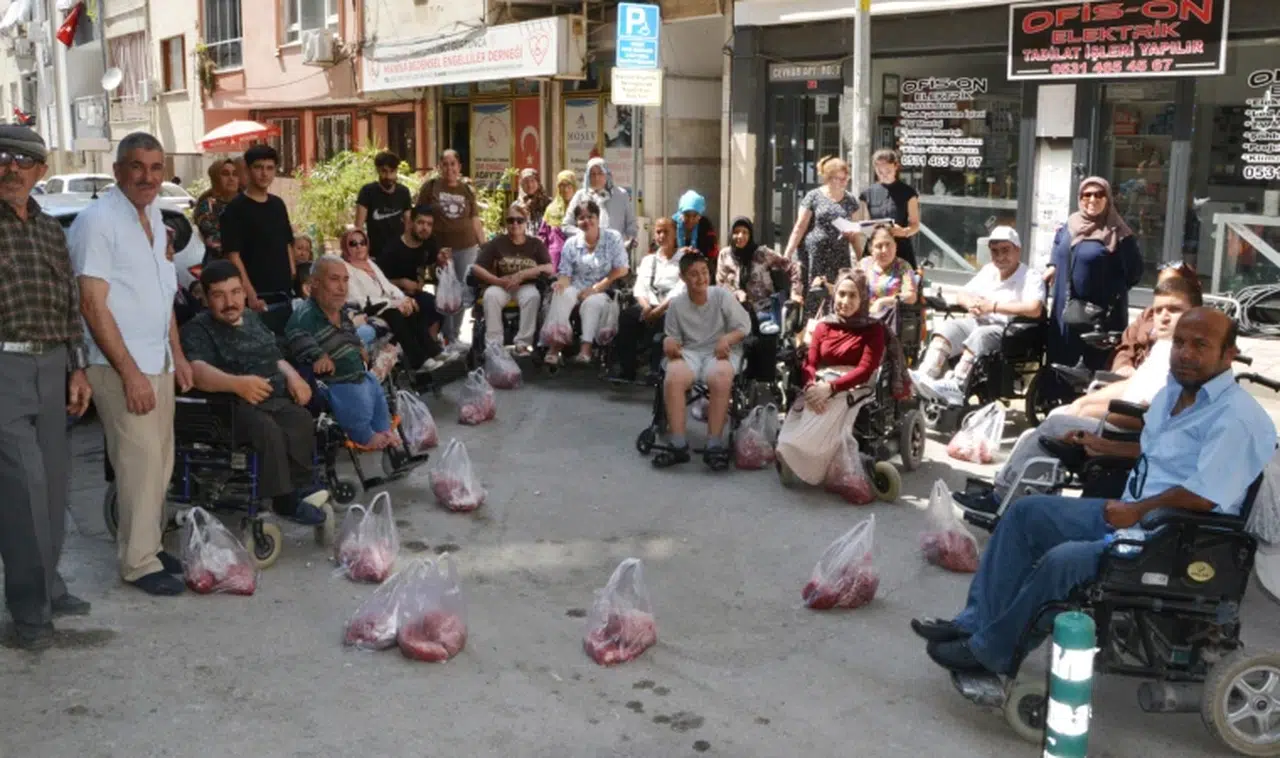 Manisa’da bedensel engellilere et desteği 