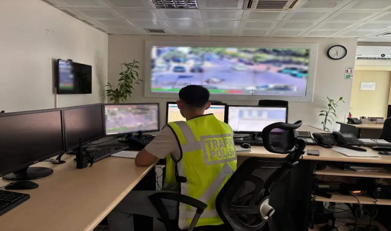 Manisa'da motosiklet denetimi sürücülere pahalıya patladı