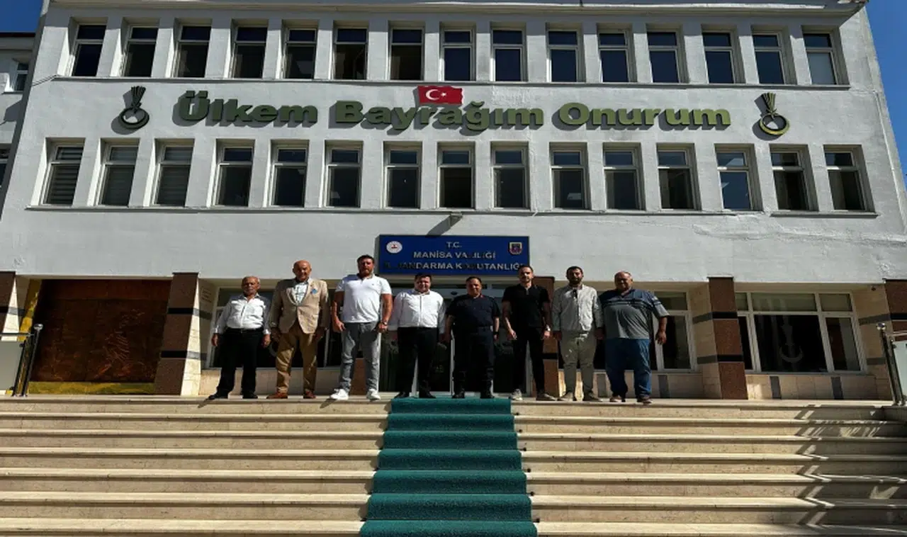 MHP Manisa yönetiminden Jandarma Komutanlığına ziyaret