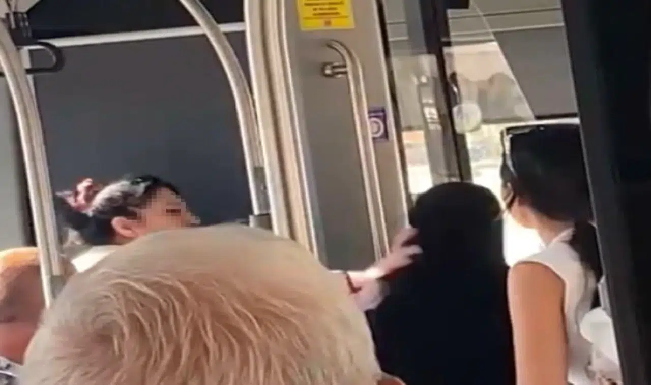 Otobüste tesettürlü kadına iğrenç hakaret