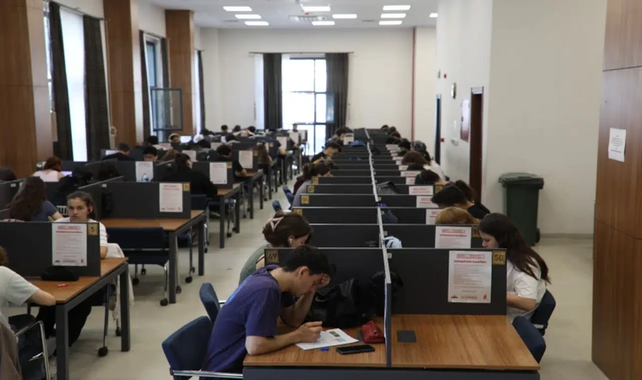 Şehzadeler Gençlik Evi Kütüphanesi’nden  154 bin kişi faydalandı