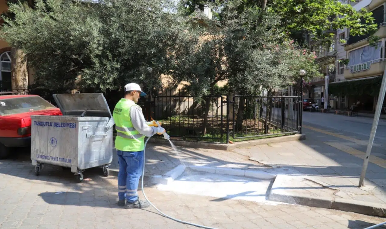 Turgutlu'da bayram temizliği başladı