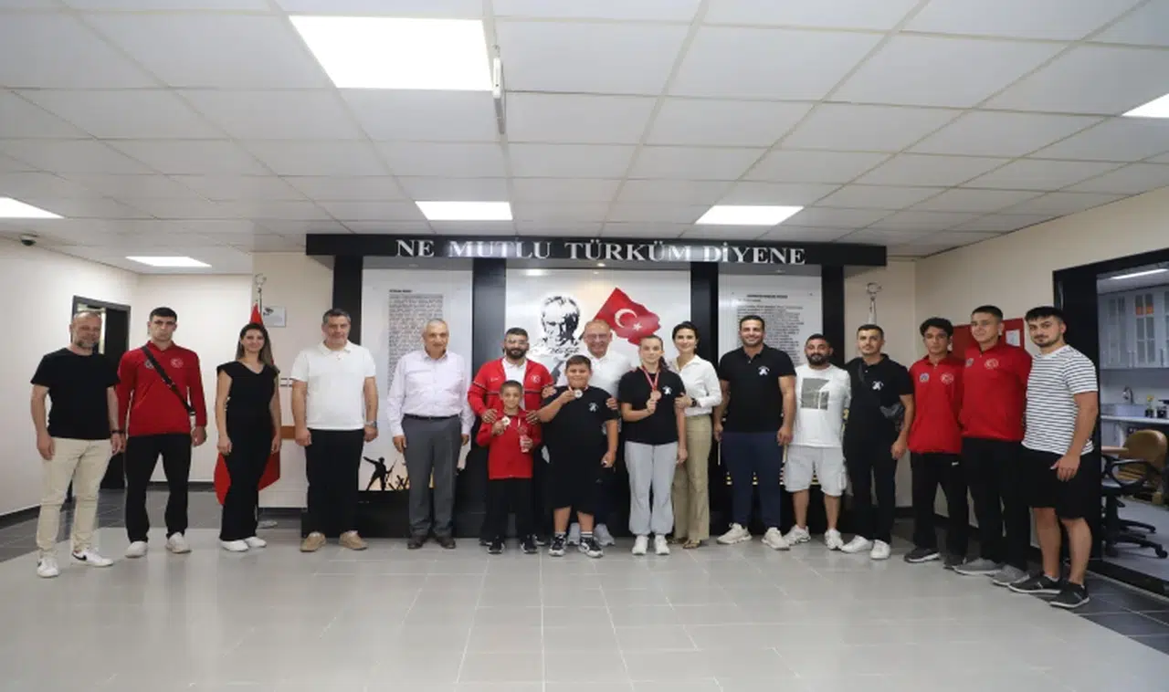 Turgutlu'nun şampiyonlarından Başkan Akın'a ziyaret