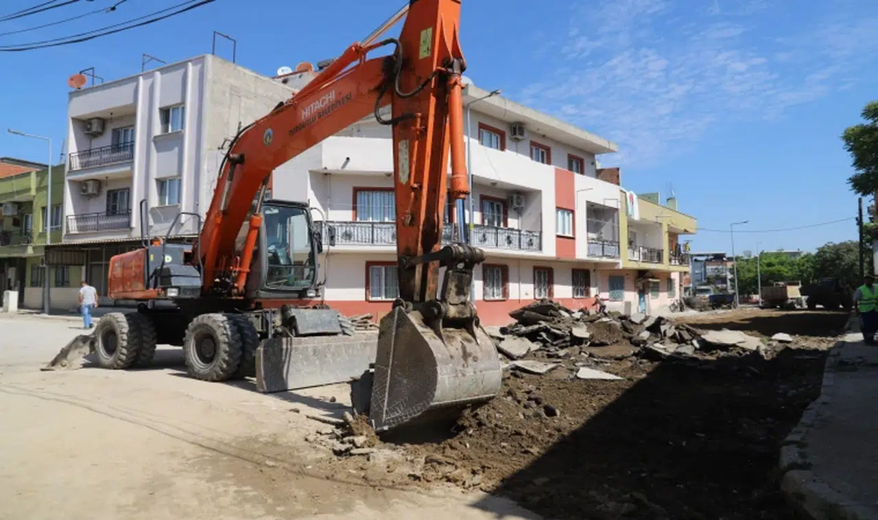 Turgutlu'nun sokakları yenileniyor
