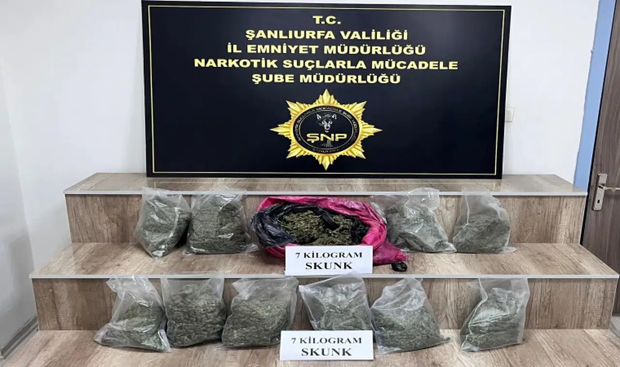7 kilo skunk ele geçirildi: 3 gözaltı