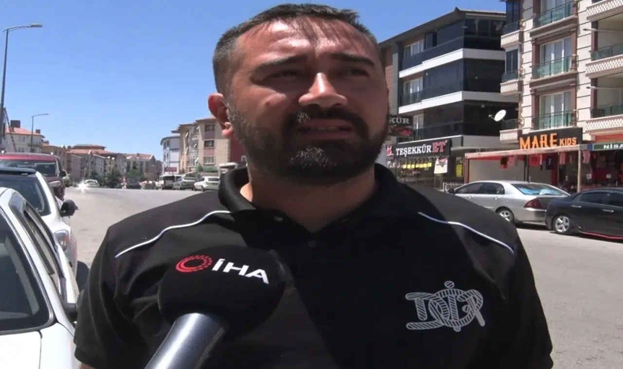 Anne ile çocuğa otomobil çarptı
