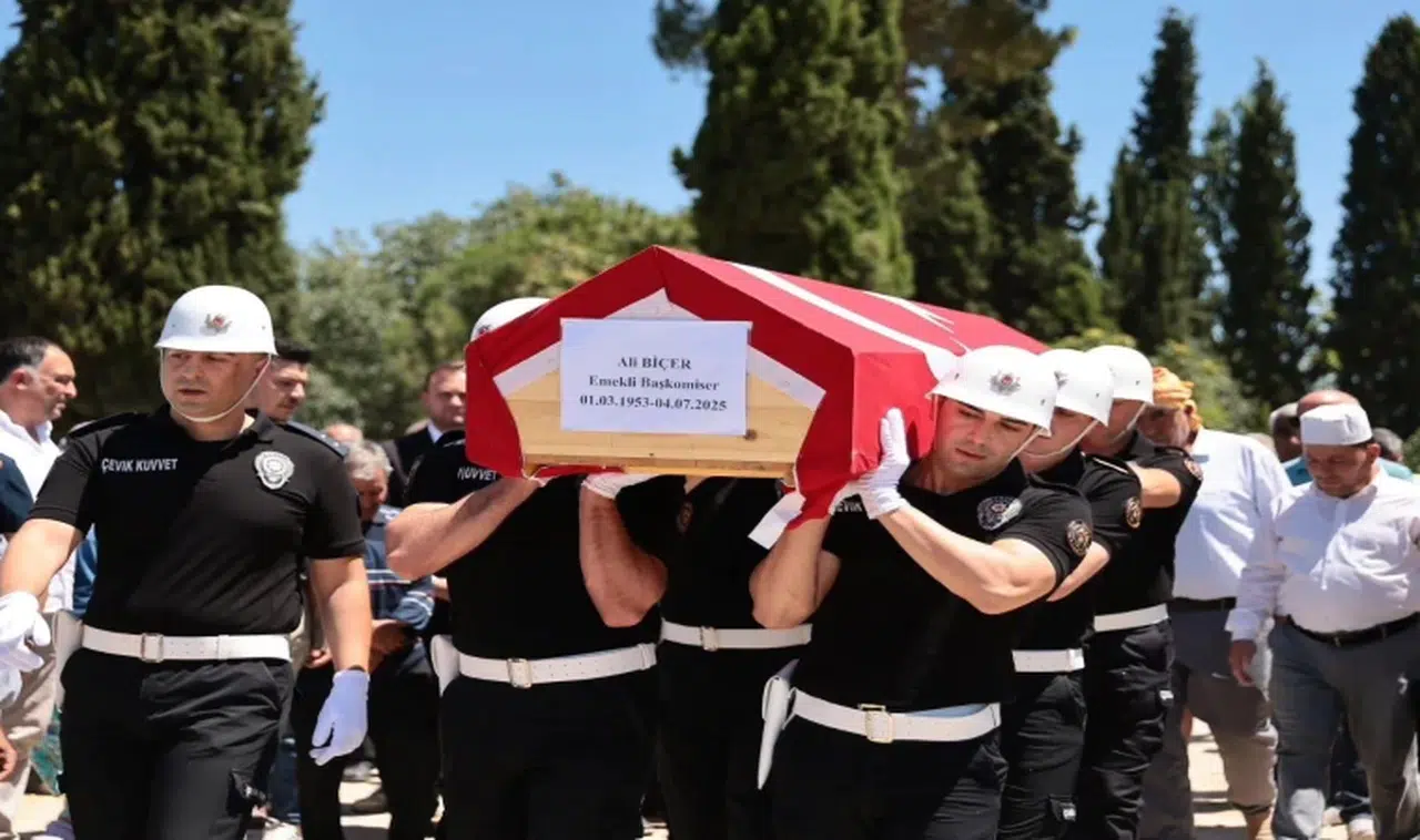 Emekli Emniyet Müdürü son yolculuğuna uğurlandı