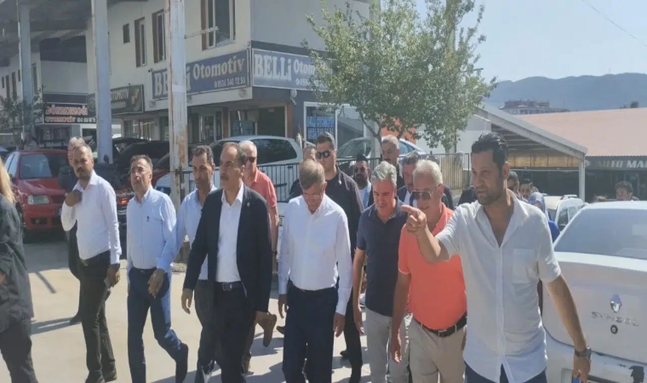 Gelecek Partisi’nden yangından etkilenen bölgelere inceleme 
