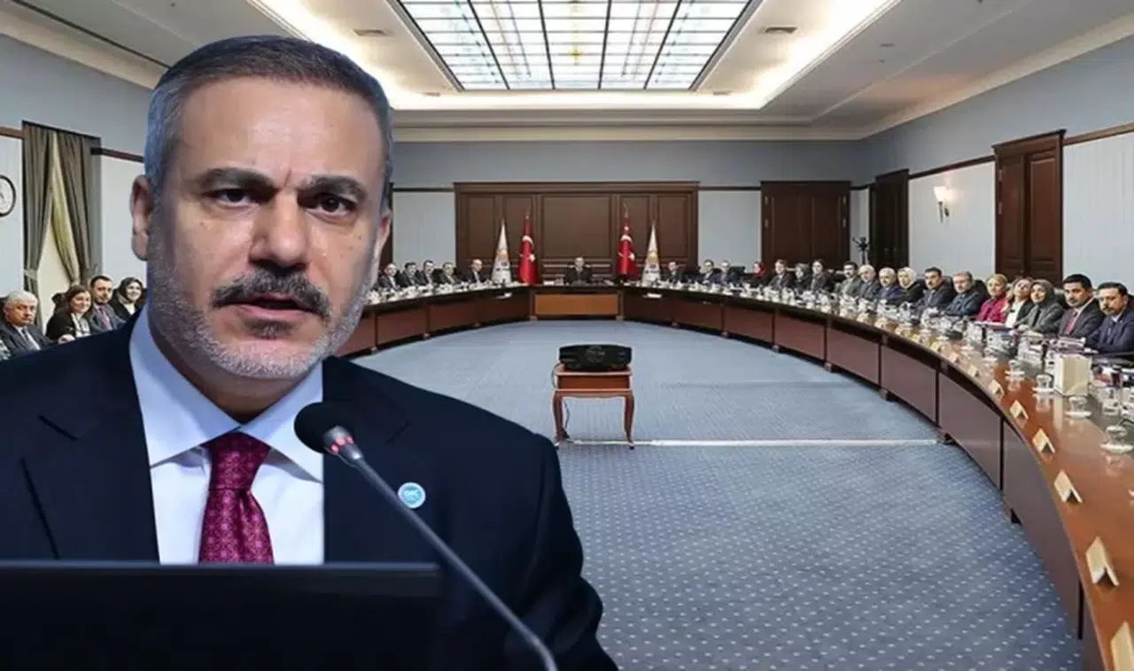 Günler sonra ortaya çıktı! Bakan Fidan konuşurken MKYK üyelerine bu mesaj gitti